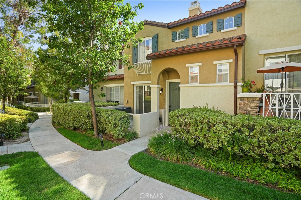 28252 Canterbury Court Property Photo 1
