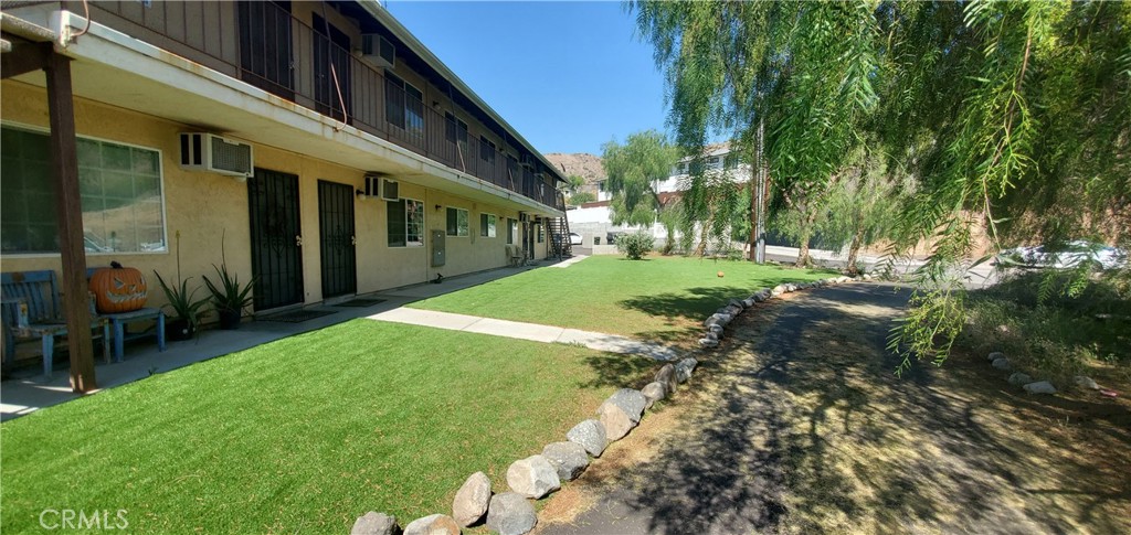 17717 Scherzinger Lane Property Photo 3