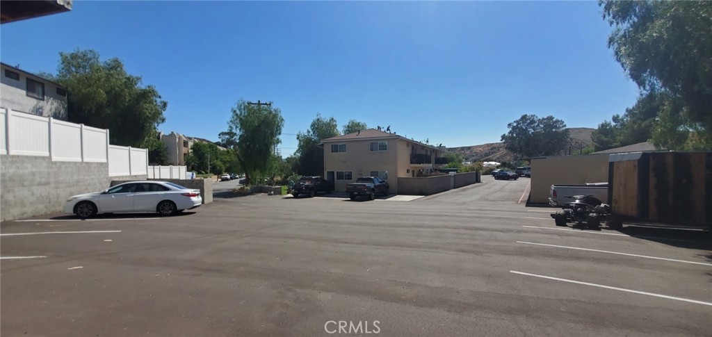17717 Scherzinger Lane Property Photo 8