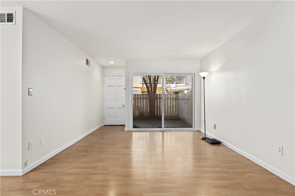 8031 Canby Ave 4 Property Photo 7