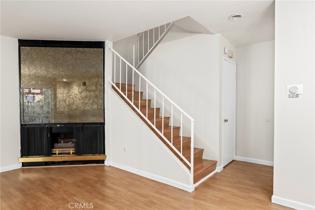 8031 Canby Ave 4 Property Photo 15