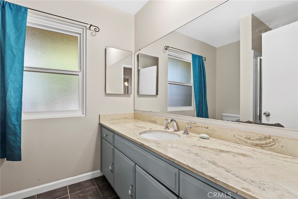 8031 Canby Ave 4 Property Photo 20