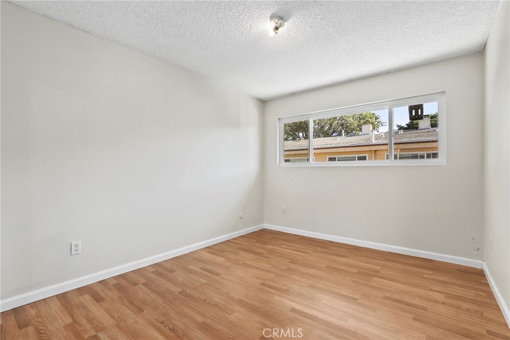 8031 Canby Ave 4 Property Photo 23
