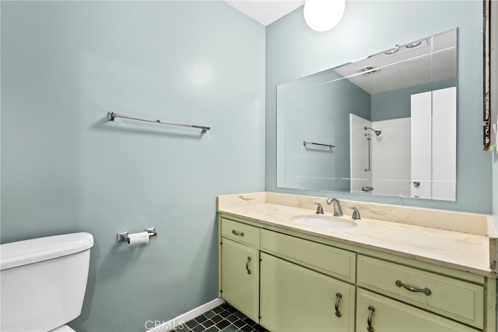 8031 Canby Ave 4 Property Photo 25