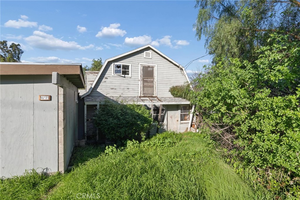 10791 Citrus Property Photo 5