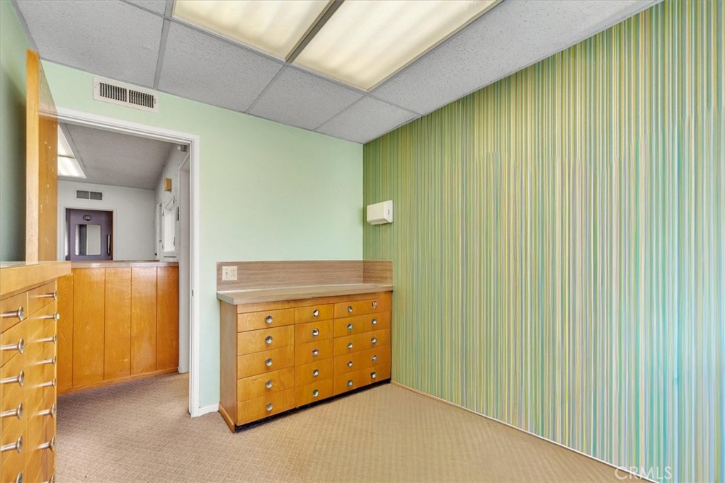 18032 Ventura Property Photo 44