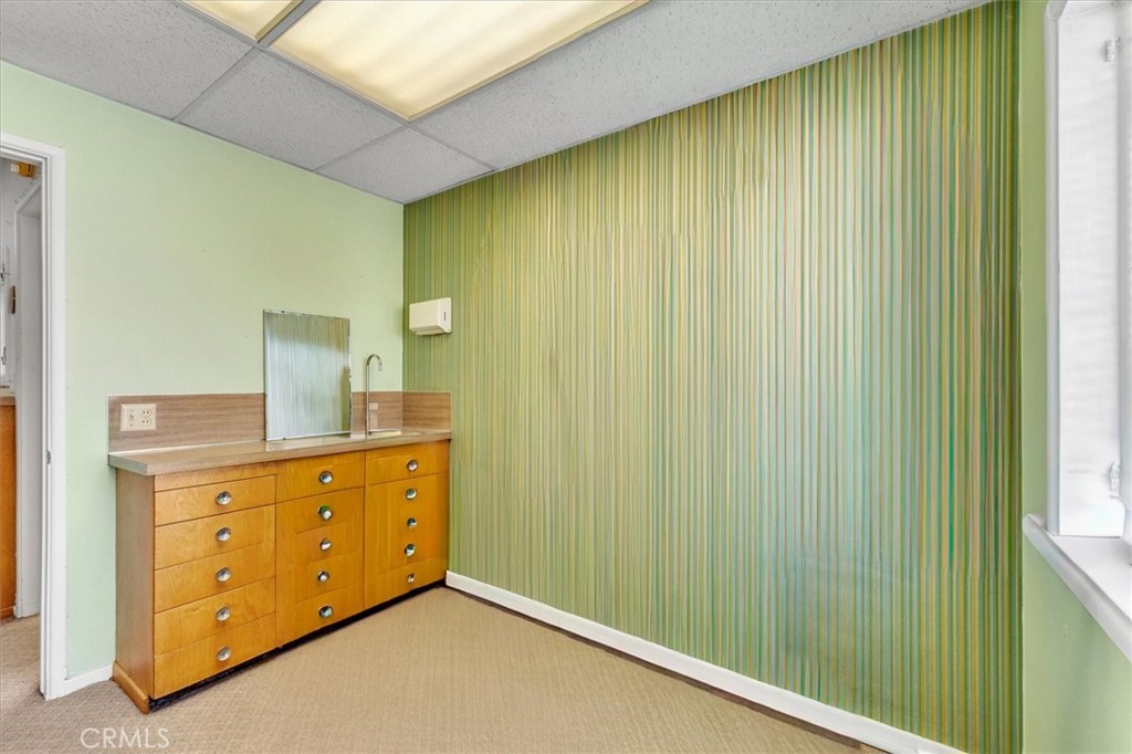 18032 Ventura Property Photo 46