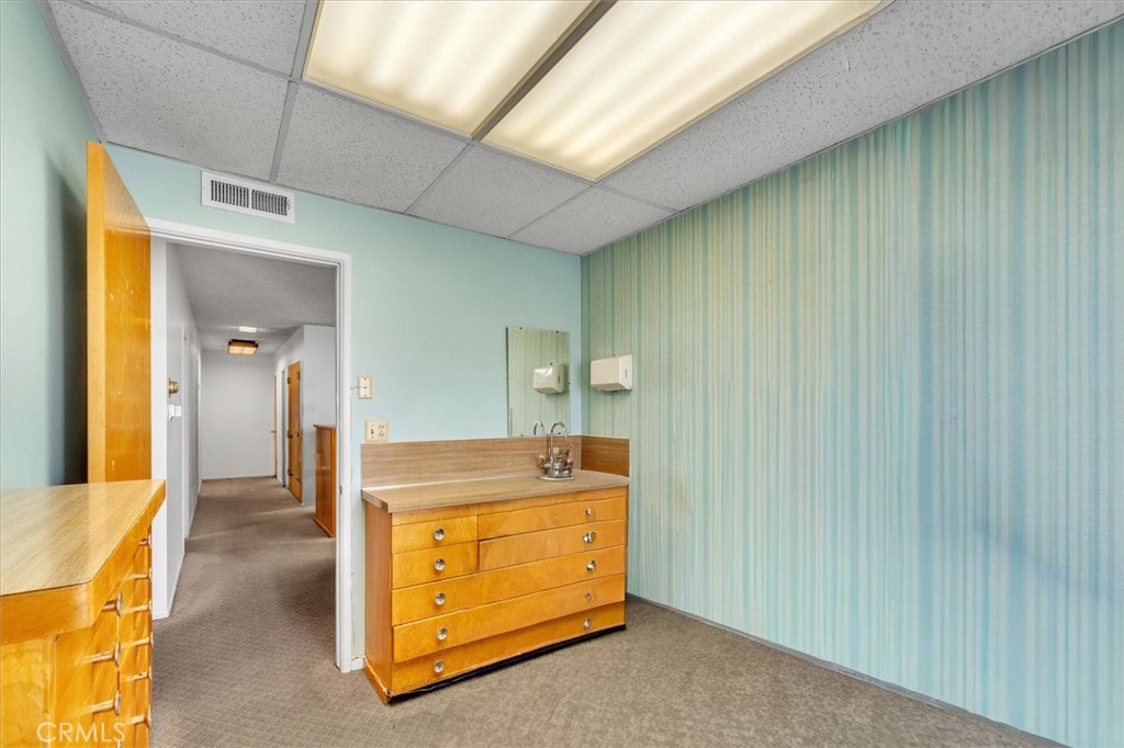 18032 Ventura Property Photo 50