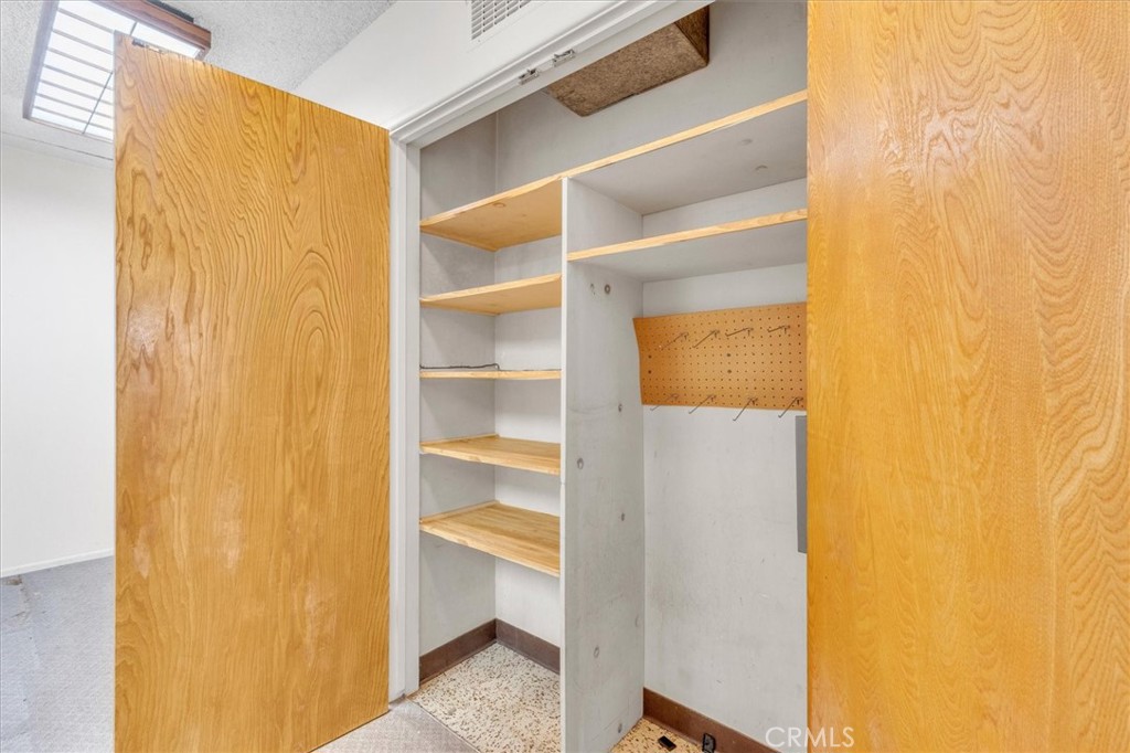 18032 Ventura Property Photo 60