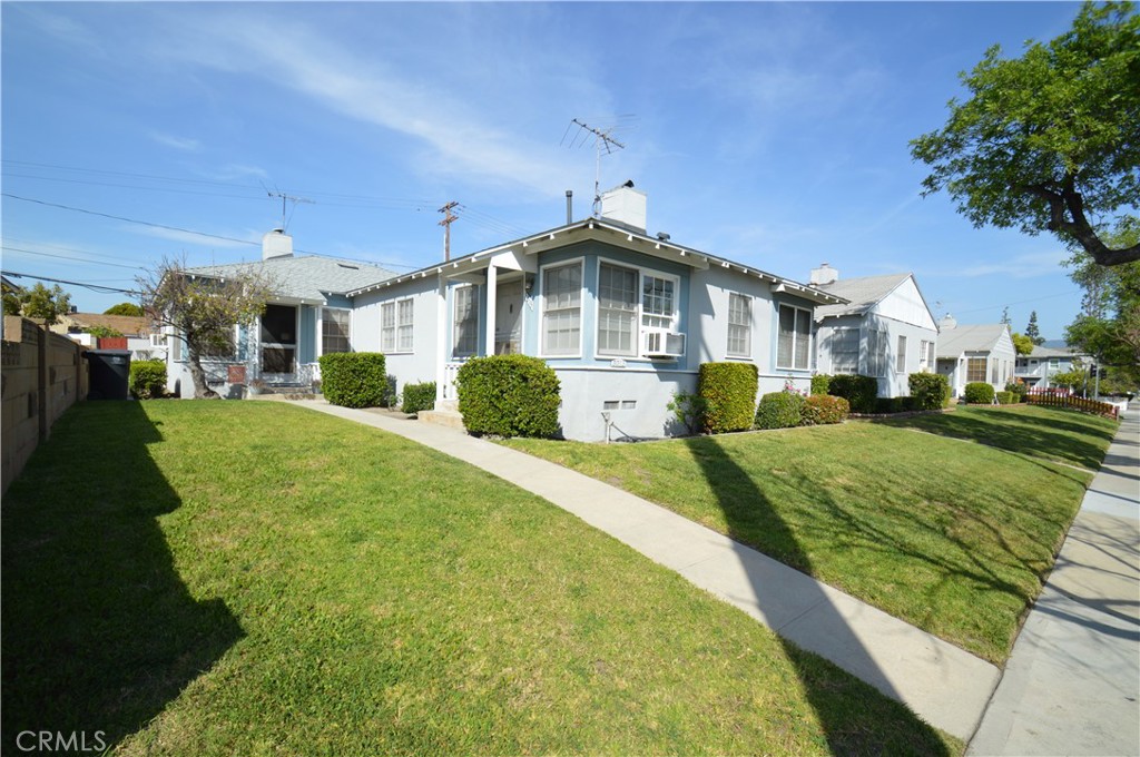 3009 W Victory Boulevard Property Photo 1