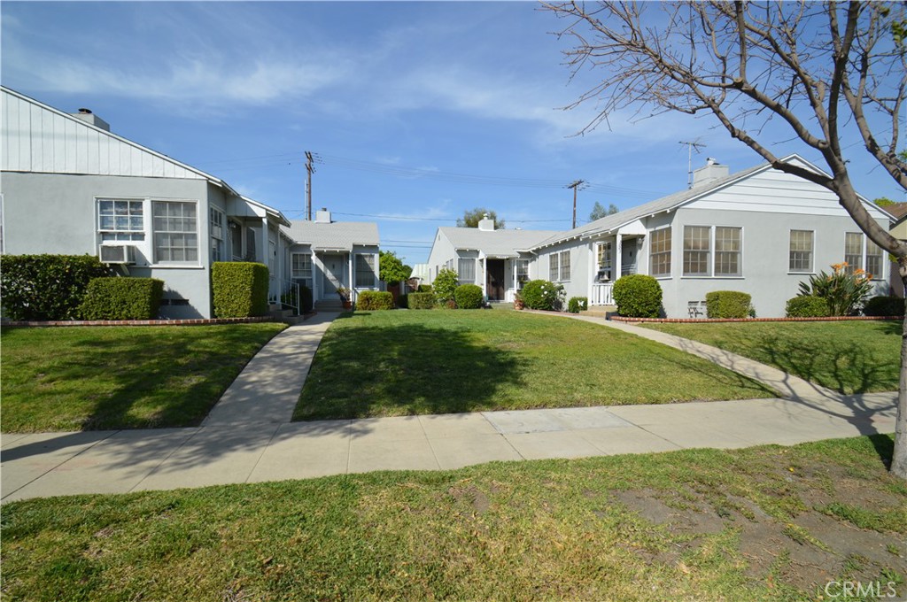 3009 W Victory Boulevard Property Photo 2