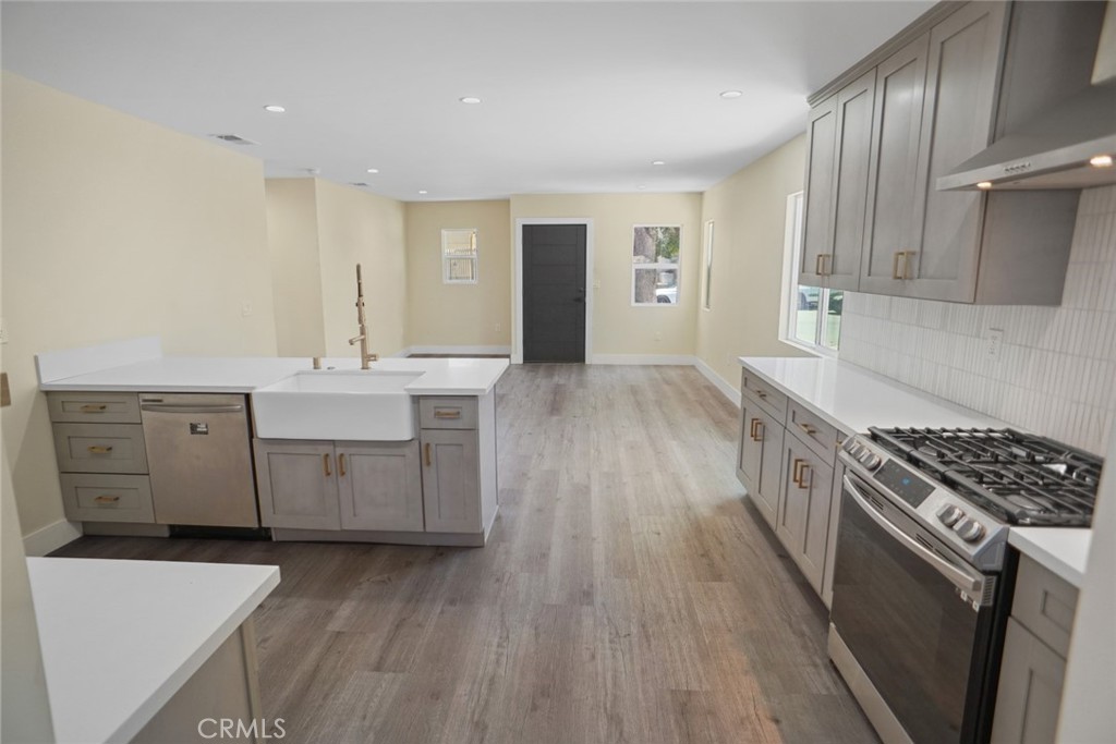 3123 Hyde Park Boulevard Property Photo 6