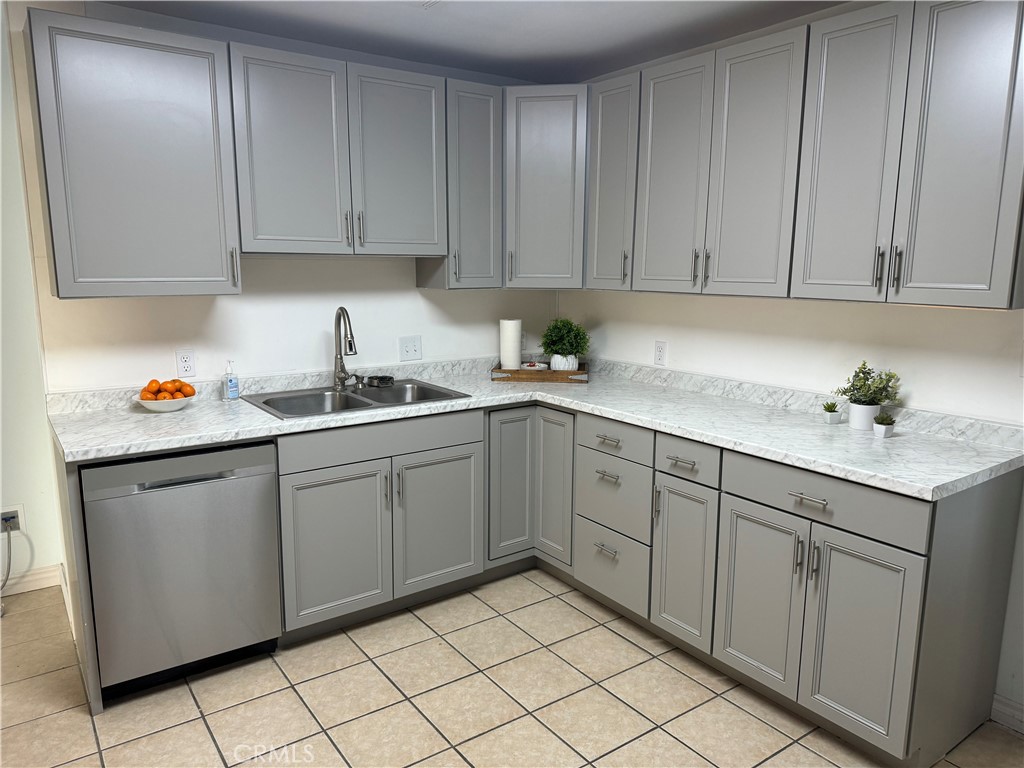 2236 N Manning Property Photo 13