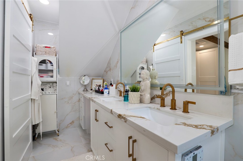 17052 Barneston Property Photo 30