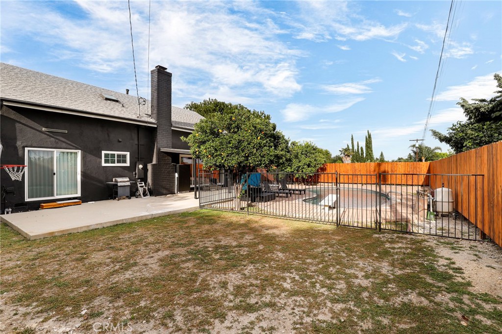 17052 Barneston Property Photo 44