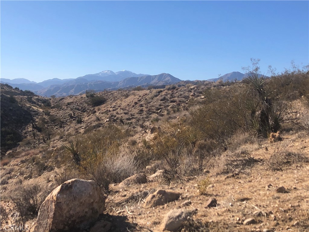 54575 Navajo Trail Property Photo 8
