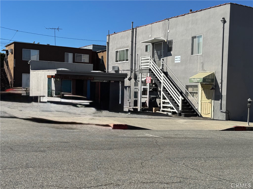3026 Pico Boulevard Property Photo 4
