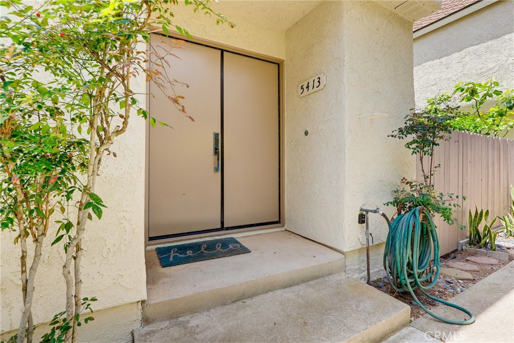5413 Driftwood Street Property Photo 3