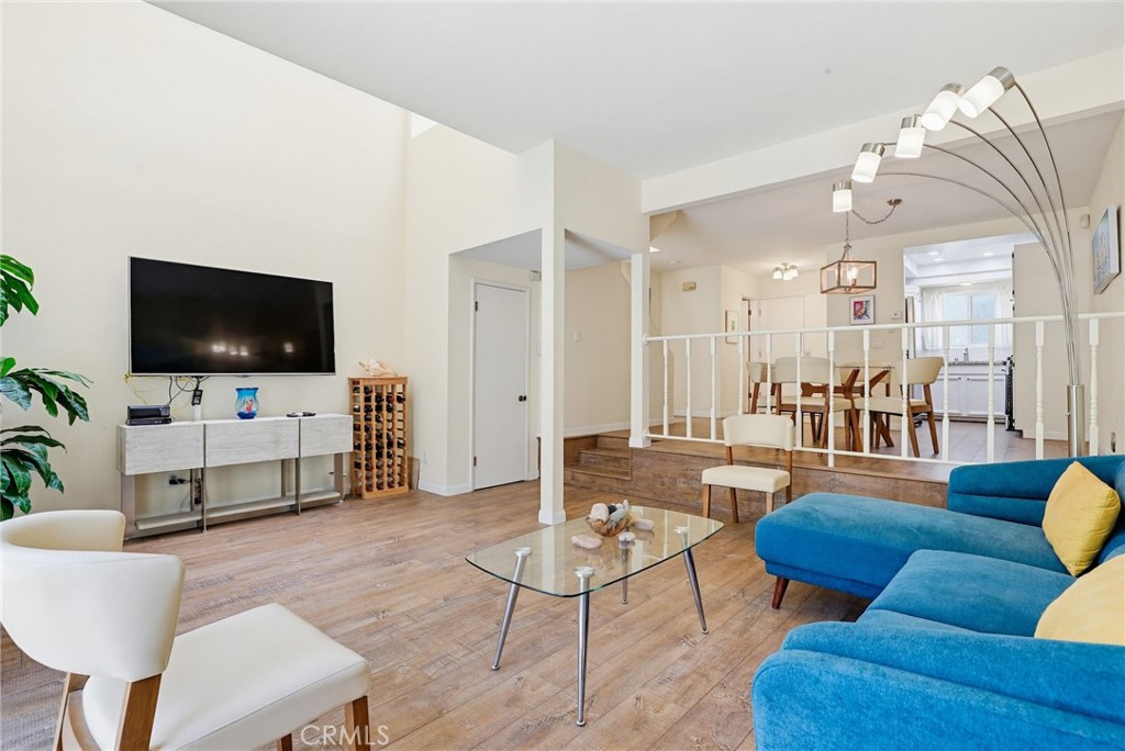 5413 Driftwood Street Property Photo 11