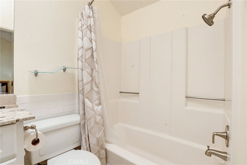 5413 Driftwood Street Property Photo 21