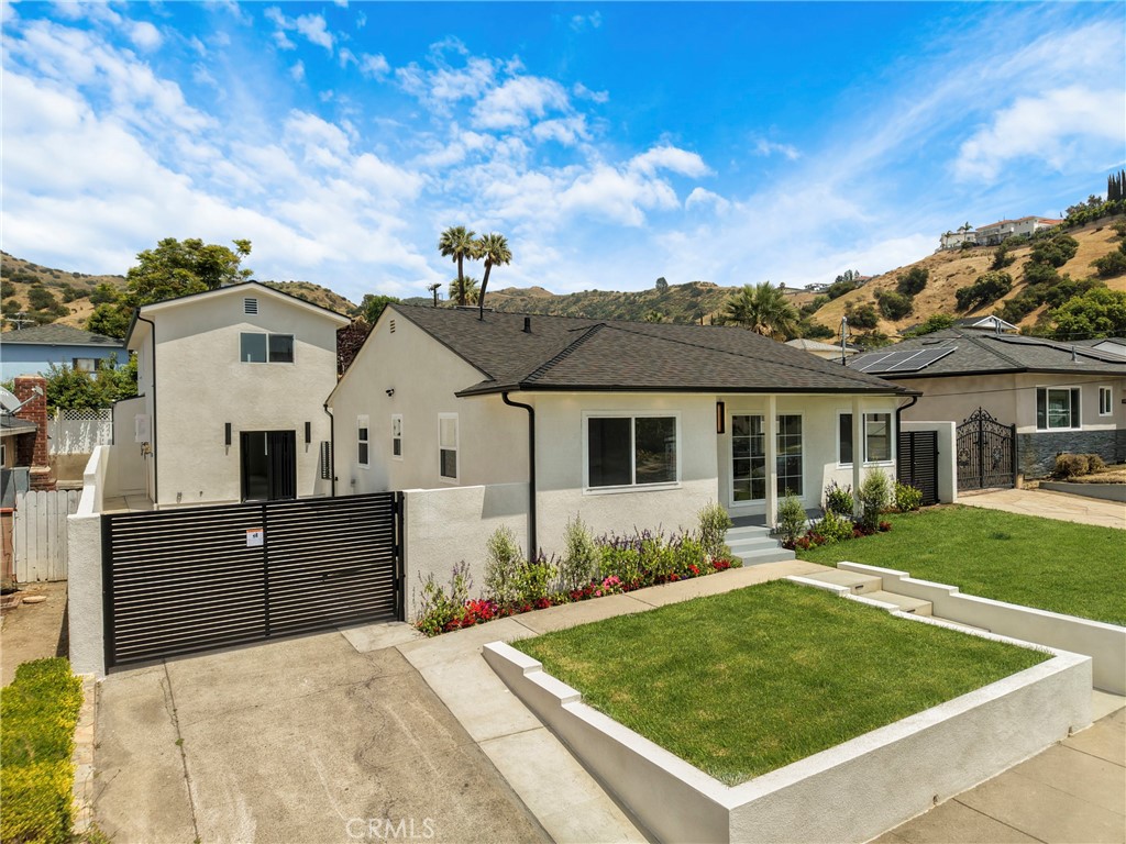 8330 Outland View Drive Property Photo 1