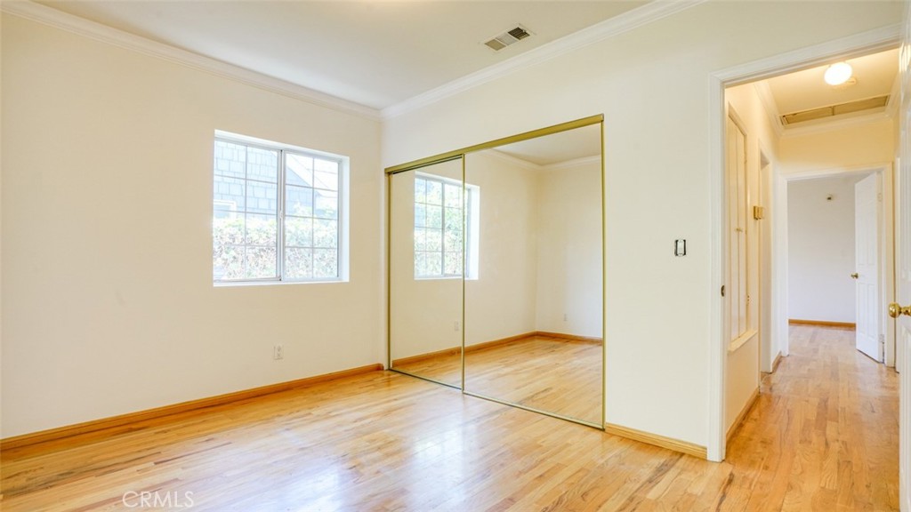 14260 Kittridge Street Property Photo 12