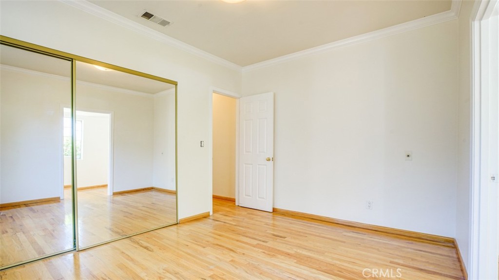 14260 Kittridge Street Property Photo 13