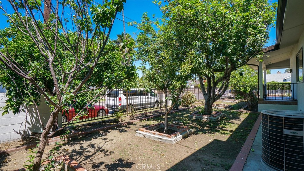 14260 Kittridge Street Property Photo 31