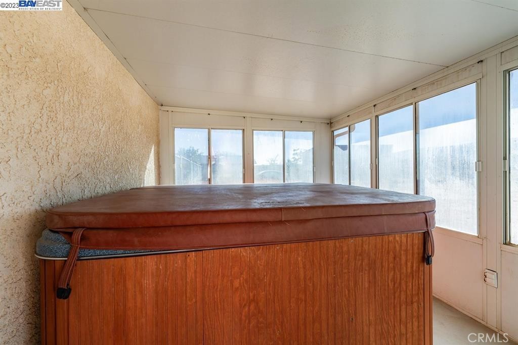 21019 Rambling Property Photo 12