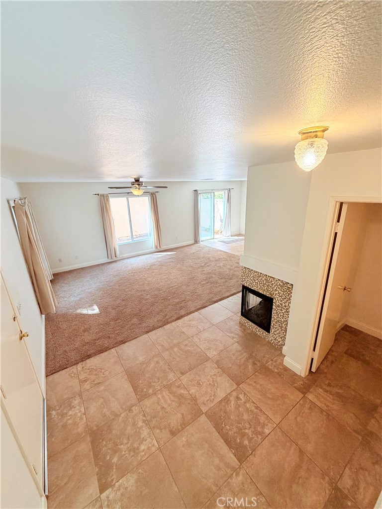 25152 Steinbeck B Property Photo 6