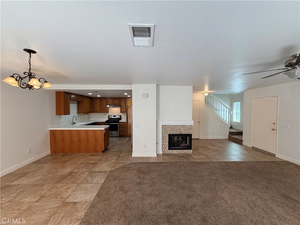 25152 Steinbeck B Property Photo 11
