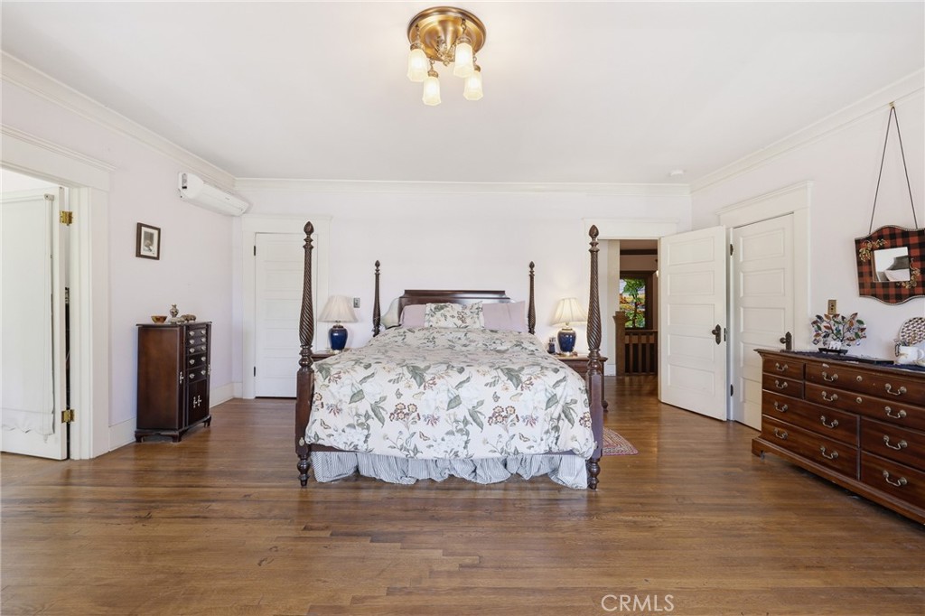 1415 S Manhattan Place Property Photo 38
