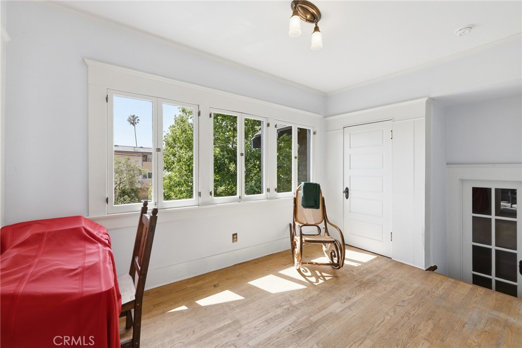 1415 S Manhattan Place Property Photo 40
