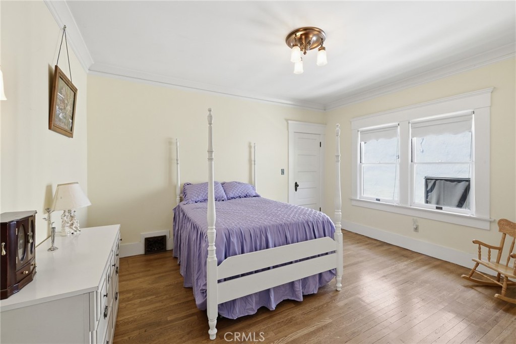 1415 S Manhattan Place Property Photo 42