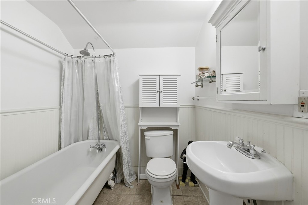 1415 S Manhattan Place Property Photo 46