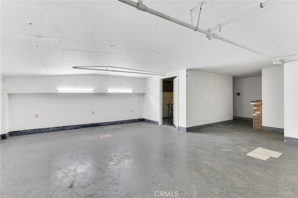 8010 Wheatland Avenue D Property Photo 29