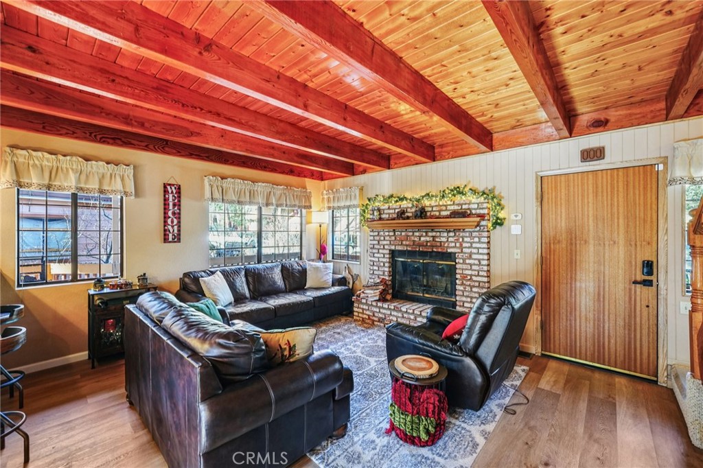 1847 Thrush Road Property Photo 3