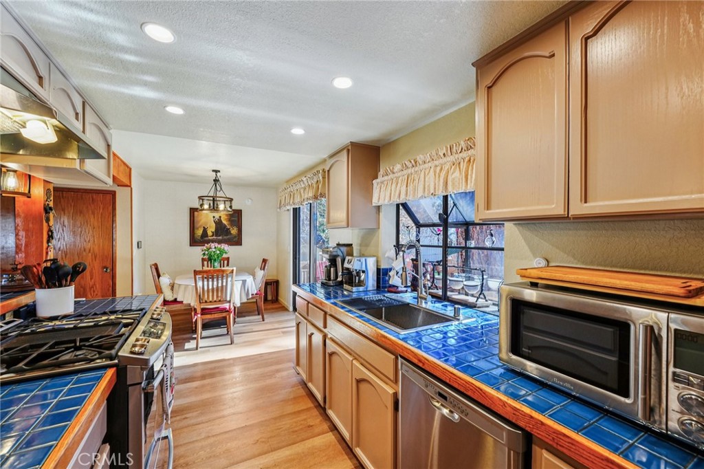 1847 Thrush Road Property Photo 7
