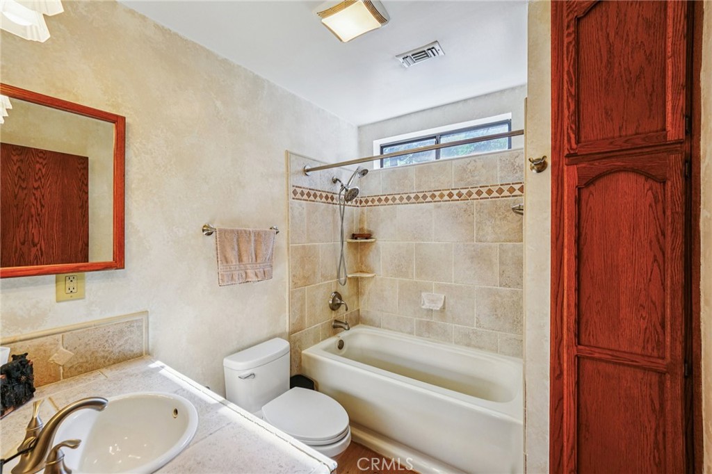 1847 Thrush Road Property Photo 12