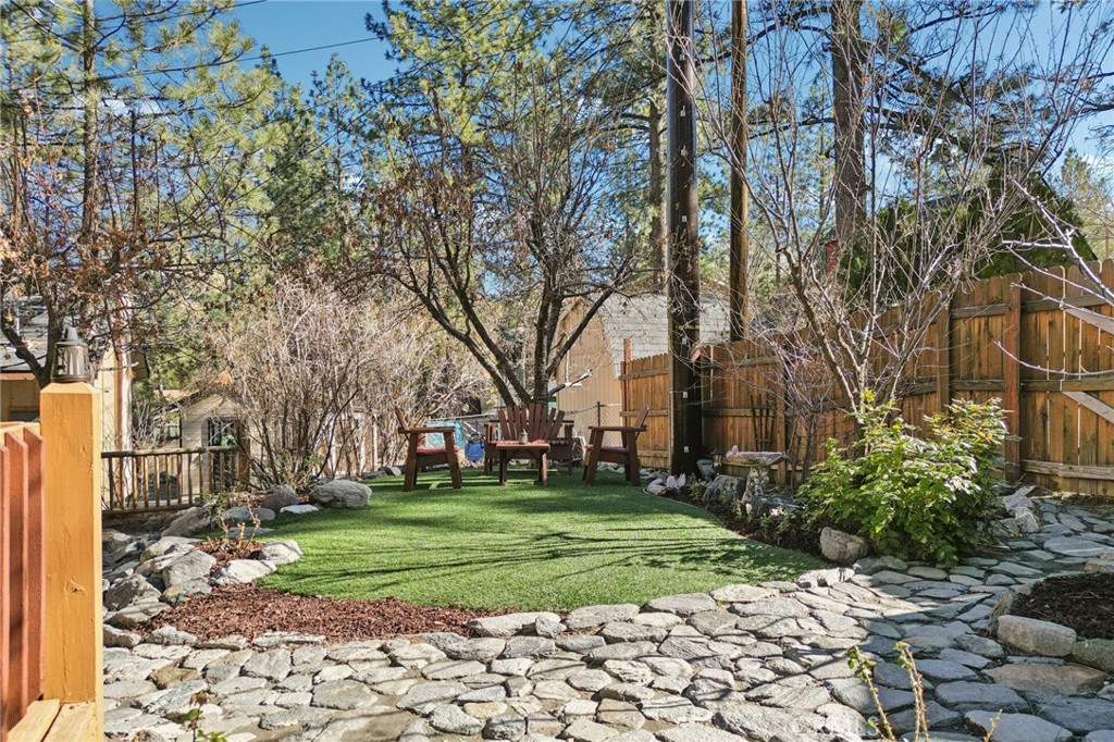 1847 Thrush Road Property Photo 22