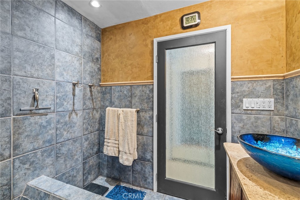 8712 Gregory Way 402 Property Photo 22