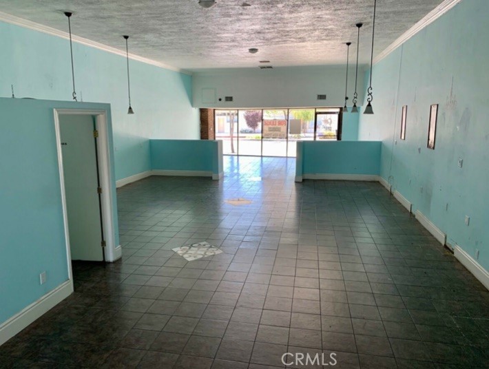 3317 W Burbank Property Photo 2