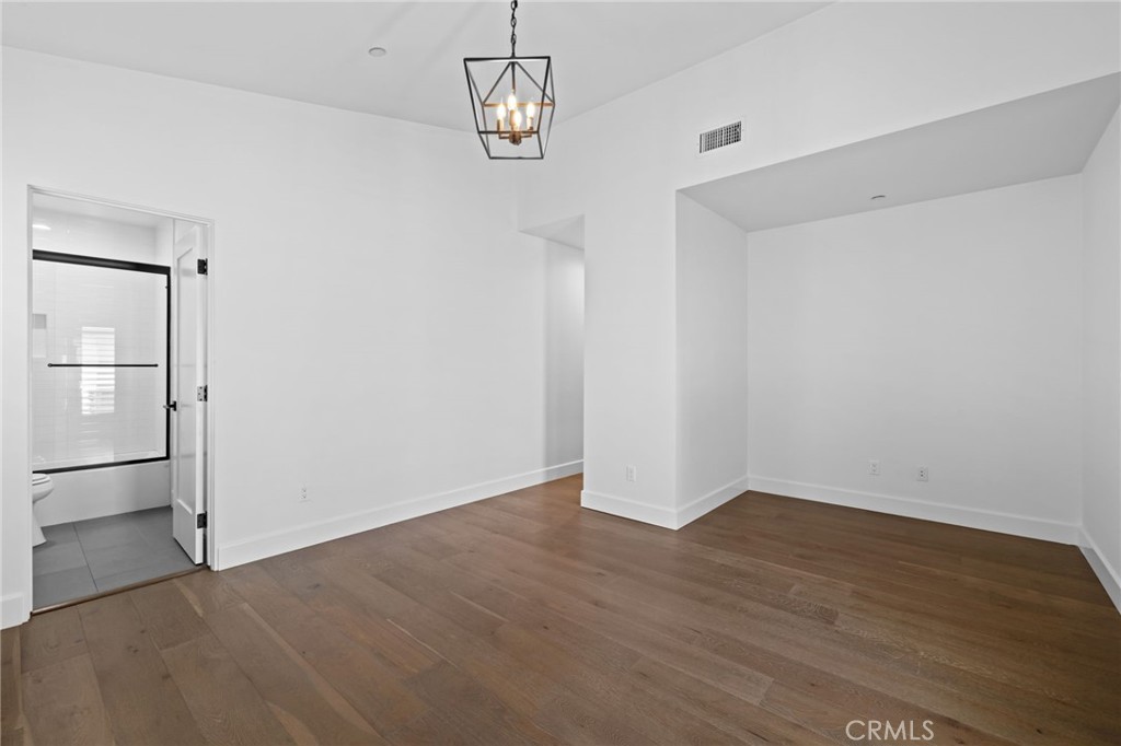 827 N Lamer Property Photo 24