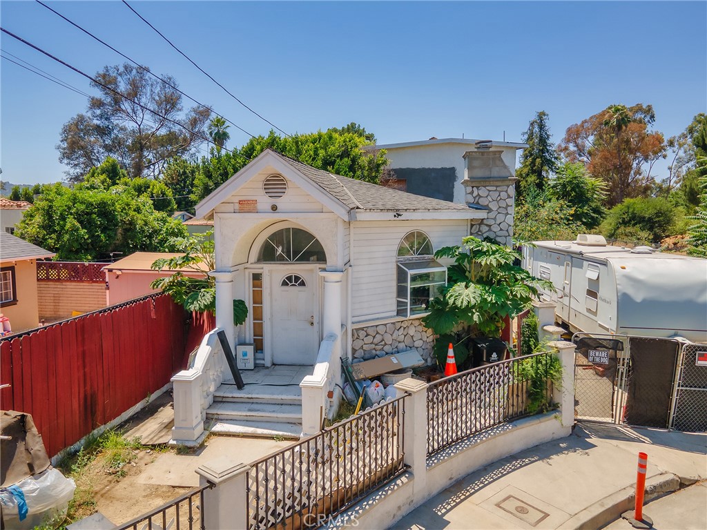 4463 Bellflower Avenue Property Photo 1