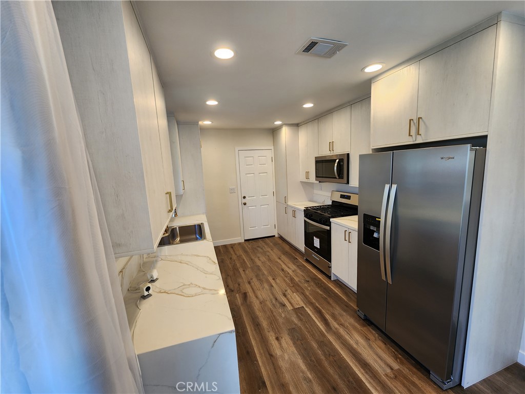 1364 Bell Street Property Photo 5