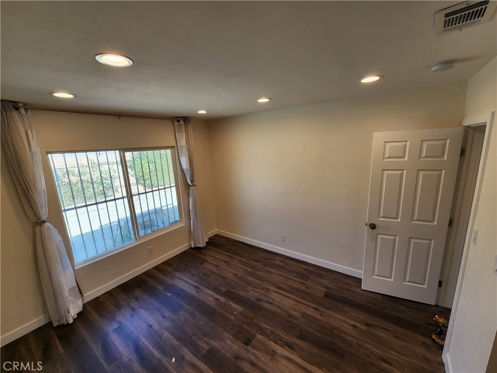 1364 Bell Street Property Photo 6