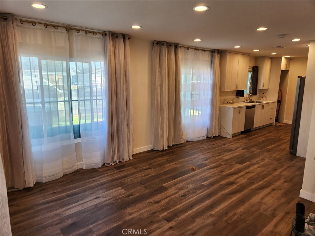 1364 Bell Street Property Photo 7