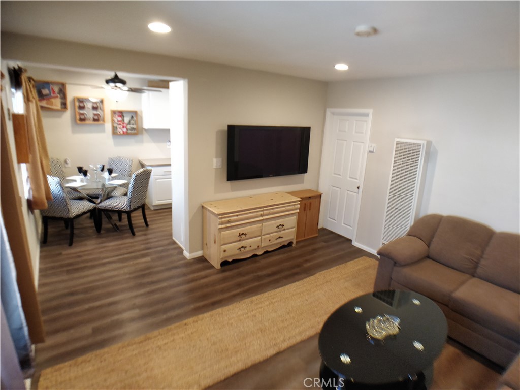 1364 Bell Street Property Photo 9