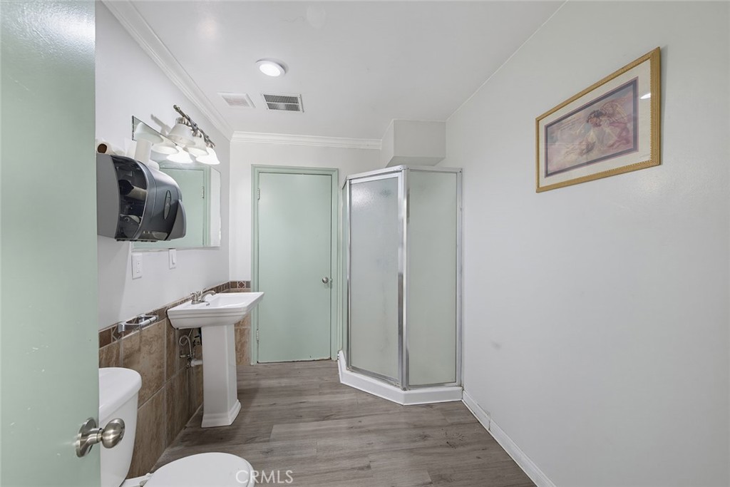 11128 Whittier Boulevard Property Photo 34