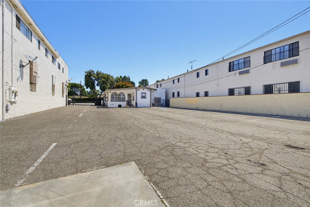 11128 Whittier Boulevard Property Photo 42